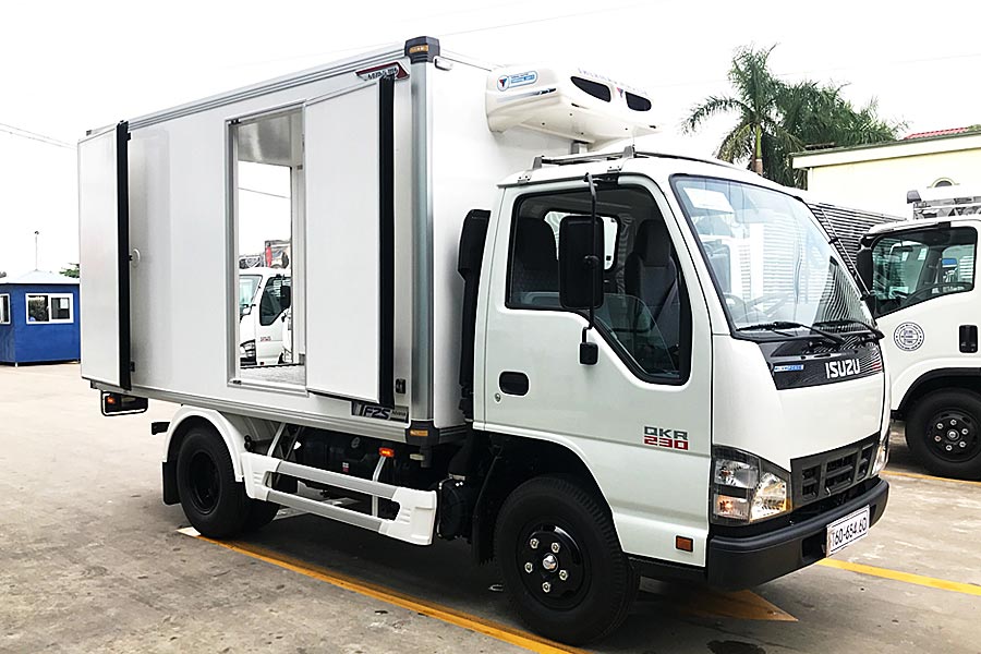 Xe tải Isuzu QKR Cool Express Cần Thơ (Xe tải thùng đông lạnh)