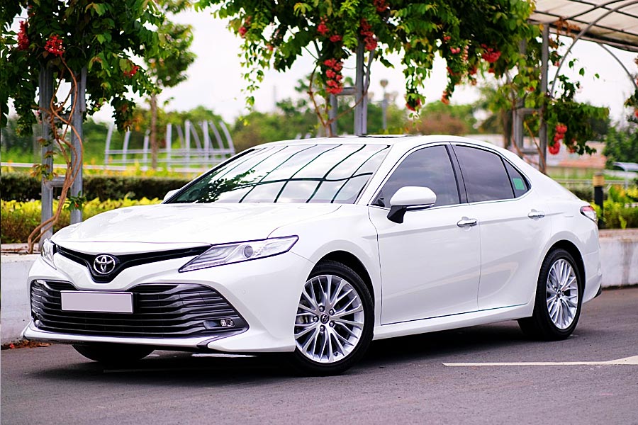 Toyota Camry 2019 nhập Thái lộ giá bán chỉ 1029 tỷ