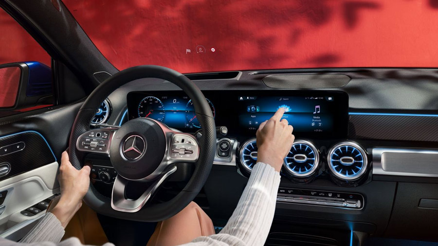 Mở rộng các khả năng một cách trực quan nhất (Mercedes-Benz User Experience)