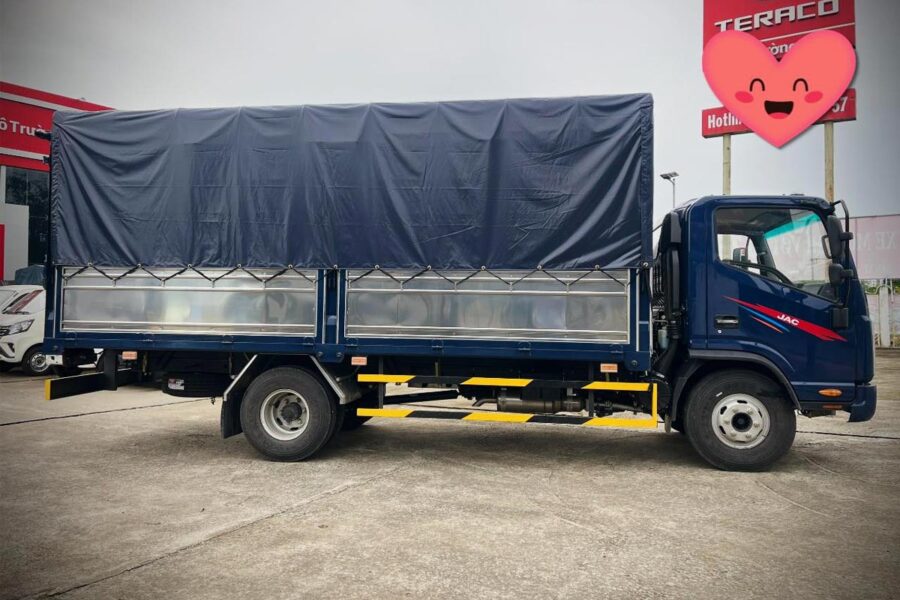 Xe tải 6,5 tấn động cơ DEV (Đức): JAC N650