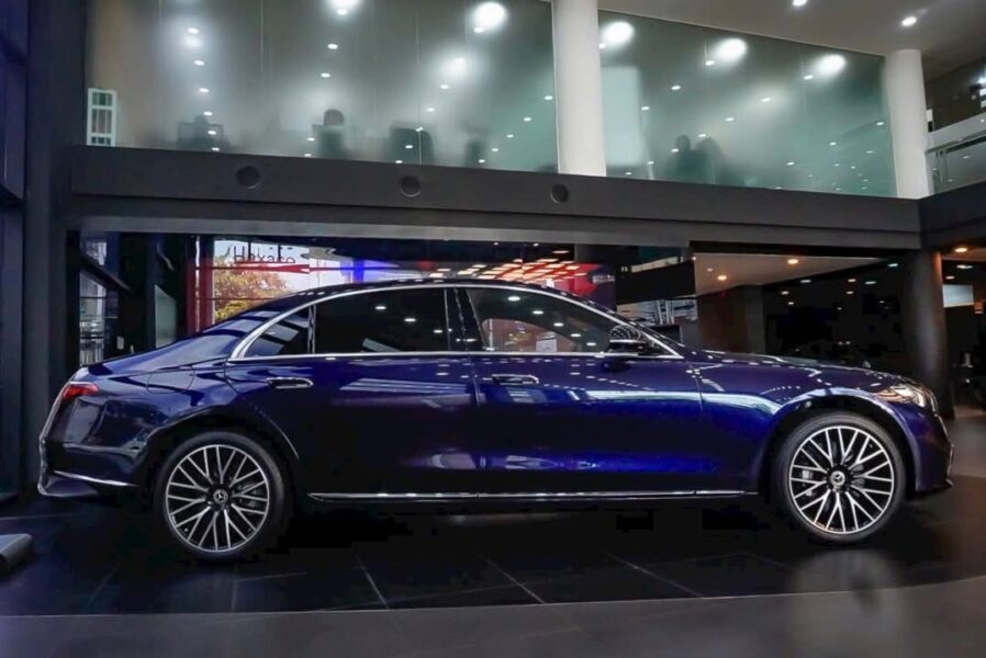 Mercedes-Benz S 450 4MATIC Luxury ưu đãi 1 tỷ đồng tháng 10