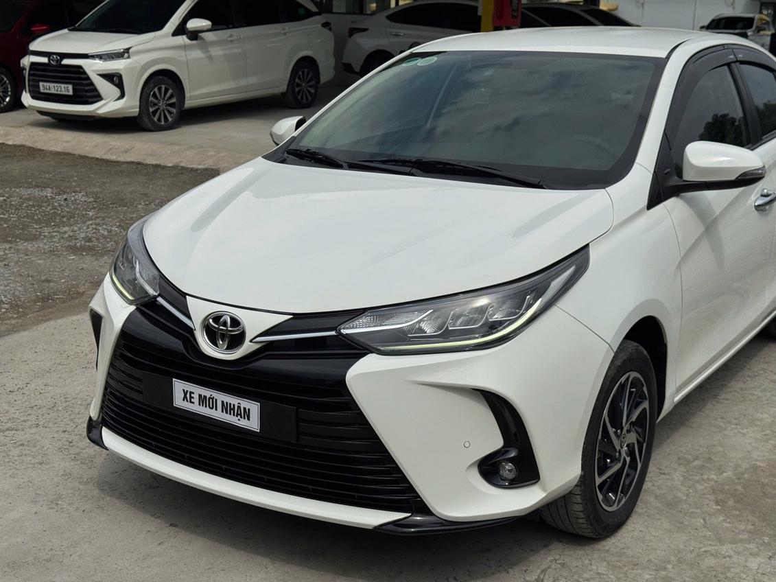 Hình ảnh xe Toyota Vios G 2022 màu trắng, phiên bản số tự động