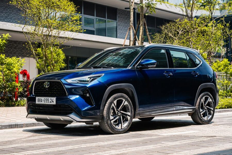 Toyota Việt Nam 11/2025: HEV, Yaris Cross bứt phá