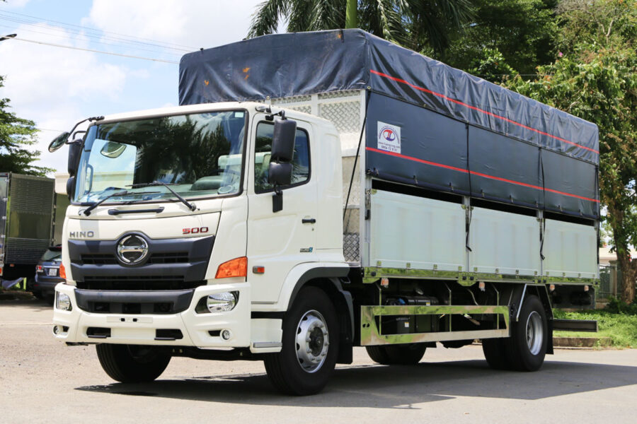 Xe tải Hino PGV 8T4 thùng khung mui bạt dài 8m1