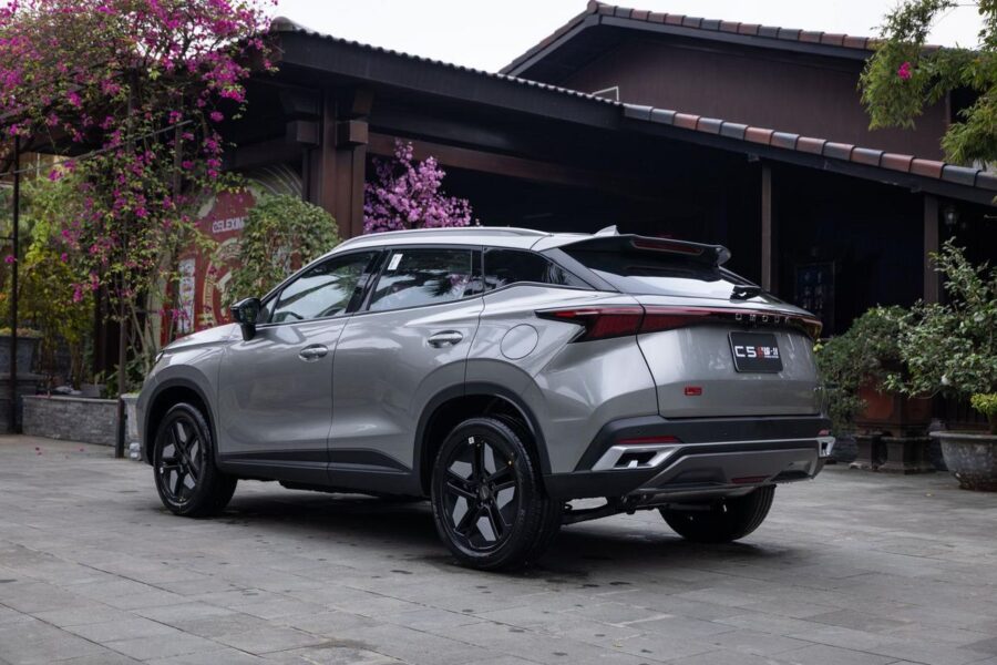 Omoda C5 SHS-H: SUV hybrid mạnh mẽ, tiết kiệm nhiên liệu