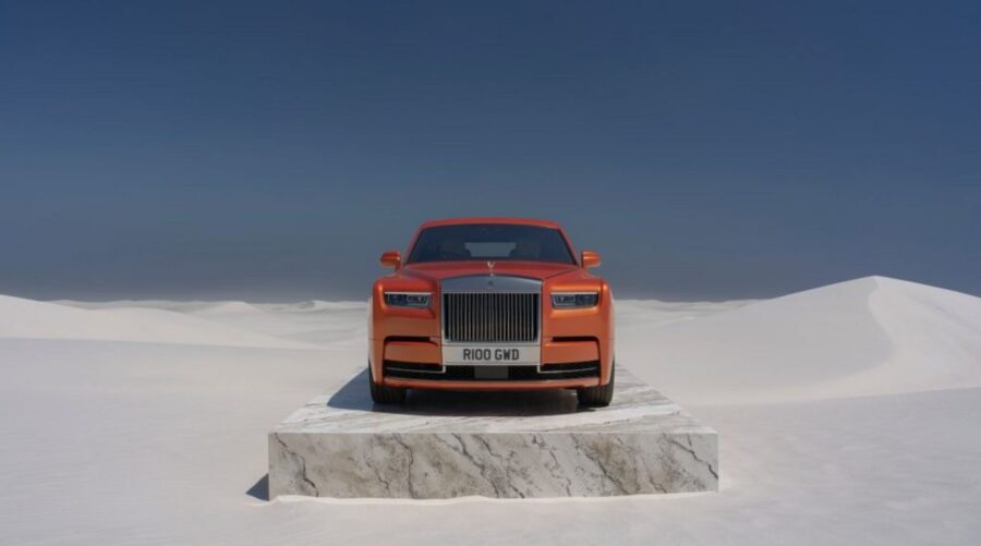 Rolls-Royce Phantom: Từ vua chúa đến nghệ sĩ