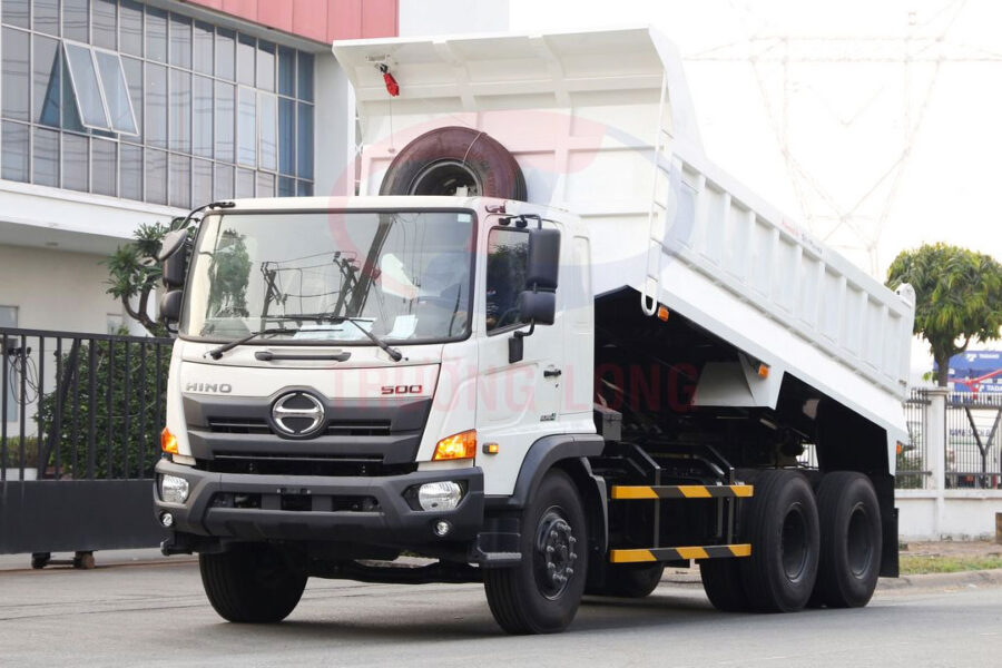 Xe ben 15 tấn: Hino FM8JN7A (thùng ben 10 khối)