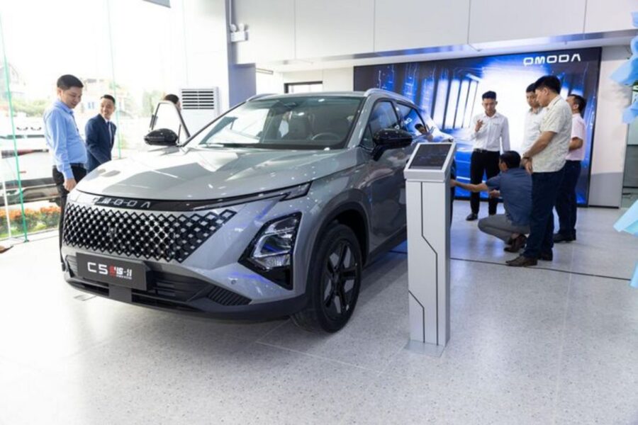 Jaecoo J7 Dẫn Đầu Doanh Số, Omoda Bùng Nổ Tại Anh