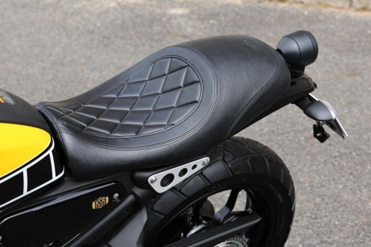 Yamaha XSR155 2026 ra mắt: Huyền thoại côn tay Sport Heritage