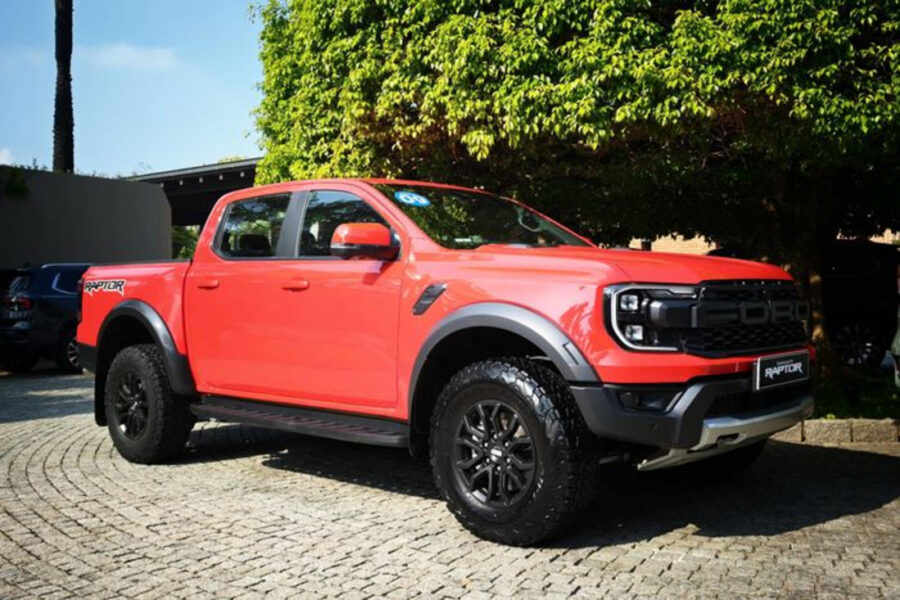 Ford Ranger Raptor V6 ra mắt tại Cần Thơ, giá từ 1,448 tỷ
