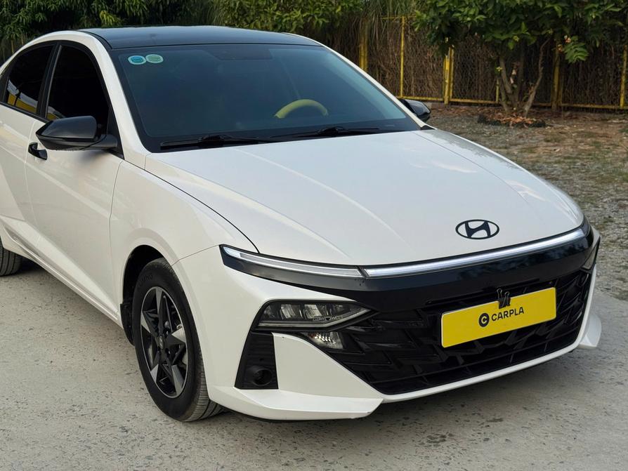 Hyundai Accent 1.5 Đặc biệt 2024 màu trắng