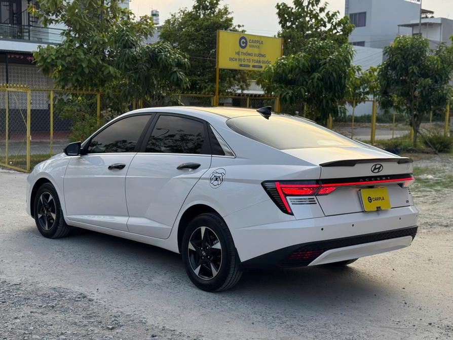 Hyundai Accent 1.5 Đặc biệt 2024 màu trắng