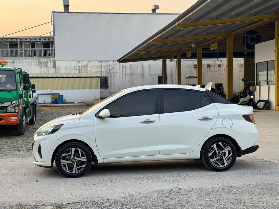 Hyundai Grand i10 Sedan AT 2021 màu trắng