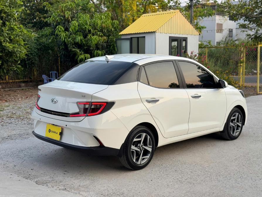 Hyundai Grand i10 Sedan AT 2021 màu trắng