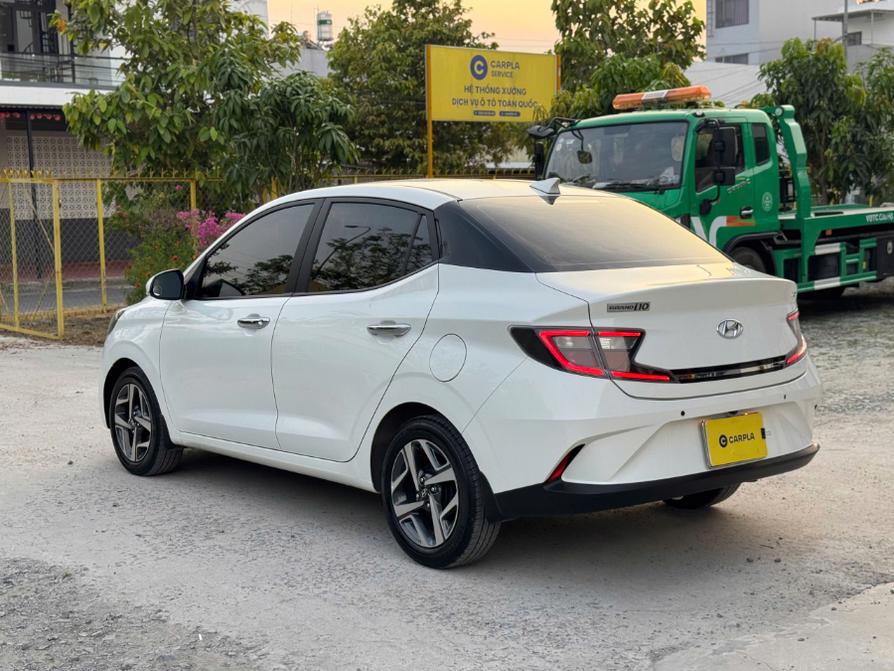 Hyundai Grand i10 Sedan AT 2021 màu trắng