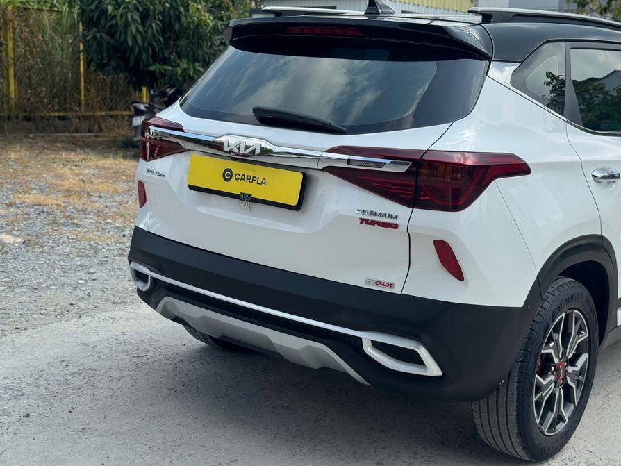 Kia Seltos 1.4 Turbo Premium 2022 màu trắng