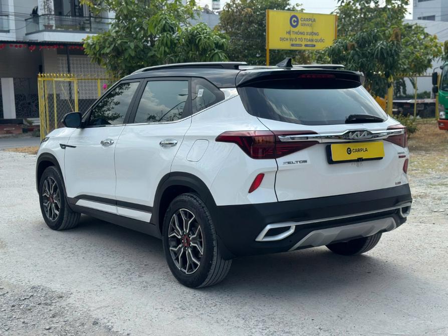 Kia Seltos 1.4 Turbo Premium 2022 màu trắng