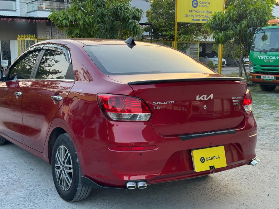 Kia Soluto MT bản đủ 2024 màu trắng