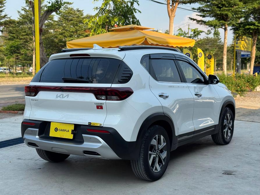 Kia Sonet Luxury 2022