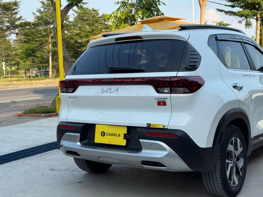 Kia Sonet Luxury 2022