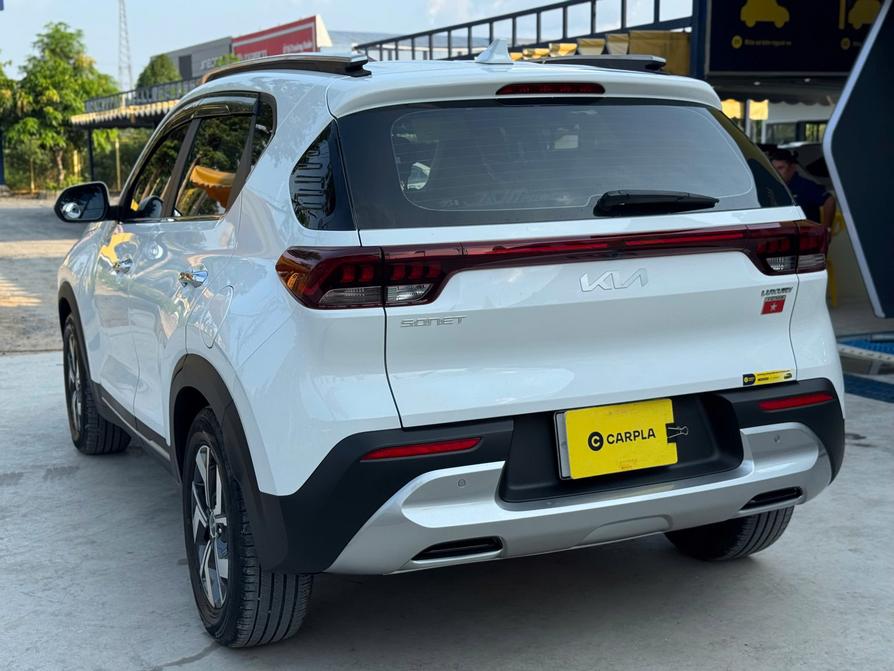 Kia Sonet Luxury 2022