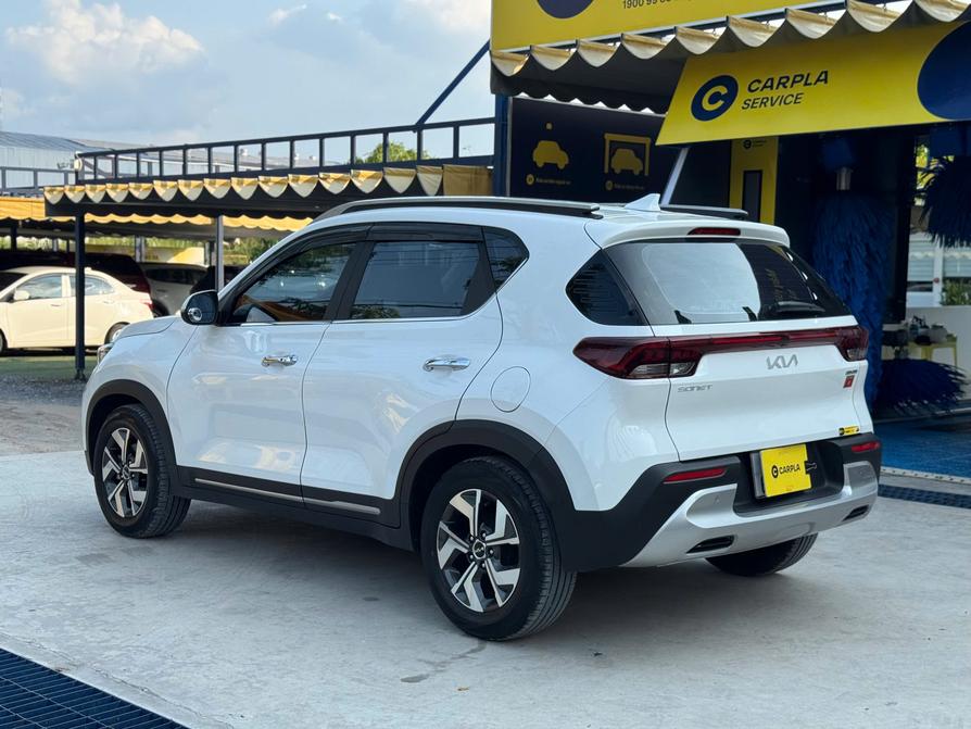 Kia Sonet Luxury 2022