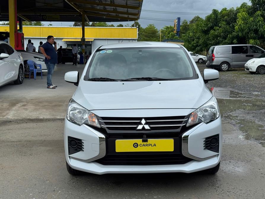 Mitsubishi Attrage Số sàn 2024 màu trắng