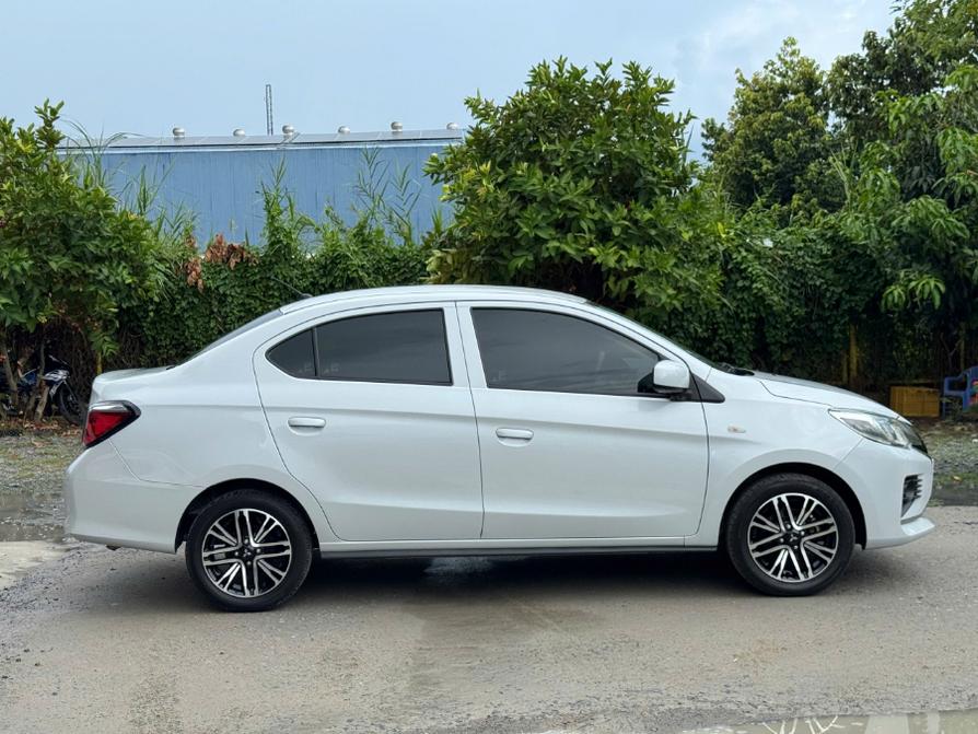 Mitsubishi Attrage Số sàn 2024 màu trắng