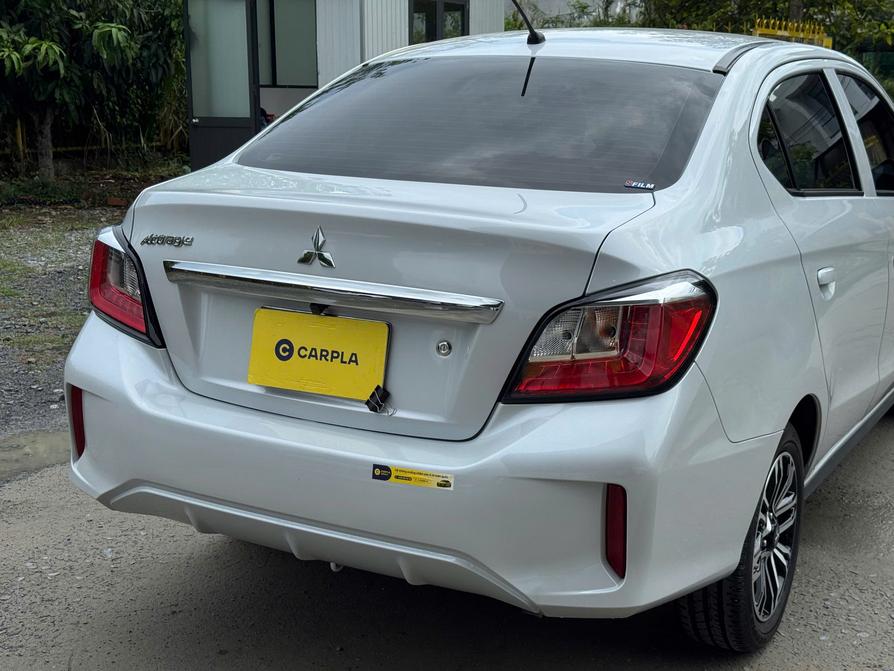 Mitsubishi Attrage Số sàn 2024 màu trắng