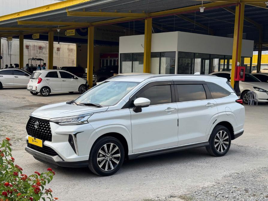 Toyota Veloz Cross CVT 2025 màu trắng