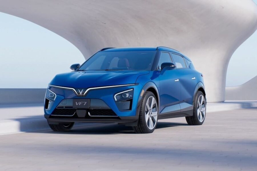 VinFast VF7 màu xanh góc trước - SUV điện hạng C Cần Thơ