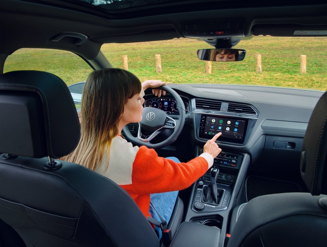 Màn hình MIB3 8 inch của Tiguan — App Connect, ra lệnh giọng nói và cử chỉ