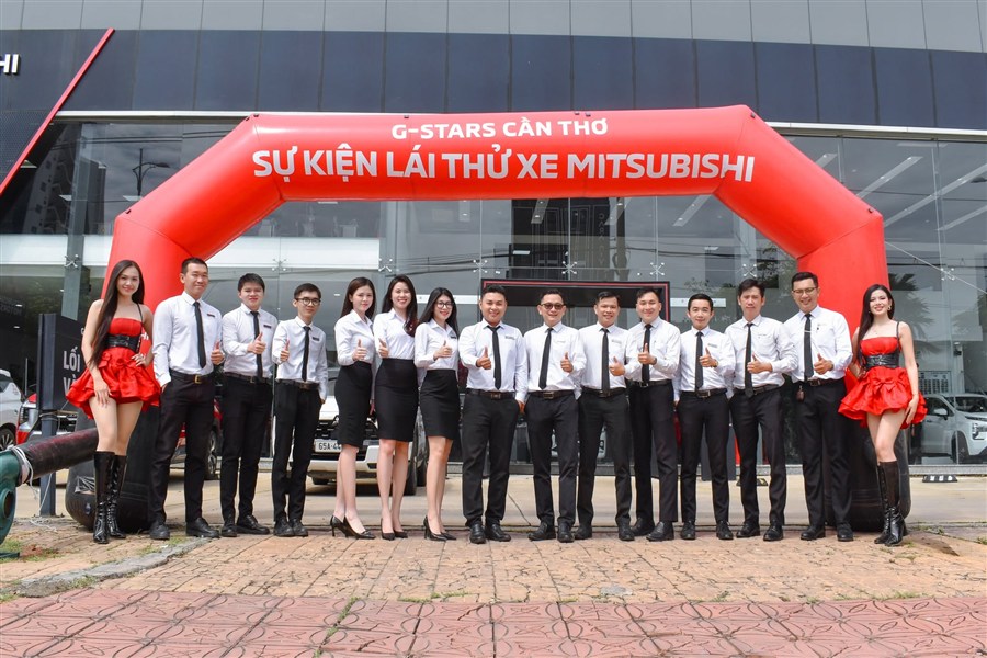 Nhân viên G-Stars Cần Thơ tại sự kiện lái thử xe Mitsubishi