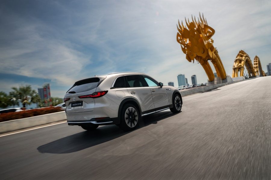 Mazda CX-90 mang đến cảm giác lái tương đương các mẫu xe châu Âu cao cấp