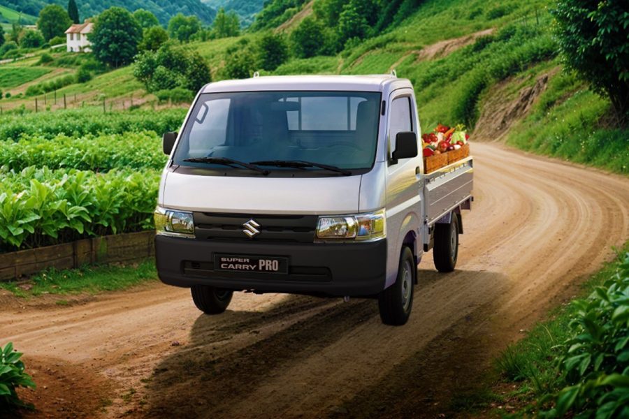 Suzuki Super Carry Pro chở nông sản trên đường đất
