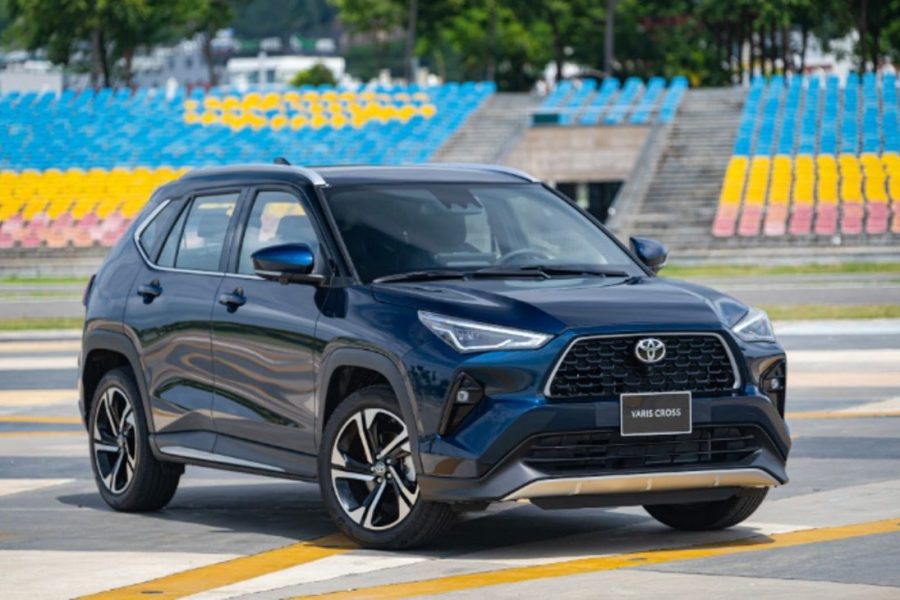 Toyota Yaris Cross màu xanh, mẫu xe dẫn đầu doanh số Toyota tháng 8/2026