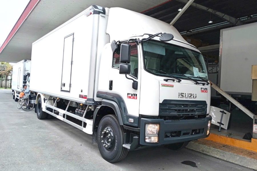 Isuzu FVR 900 thùng đông lạnh tại Isuzu An Khánh