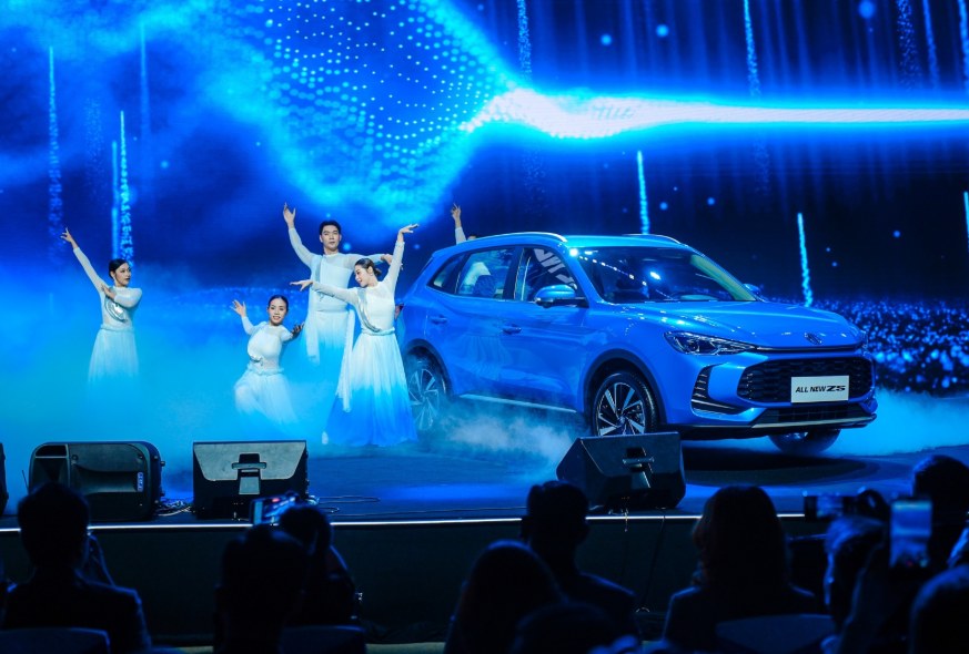 MG All New ZS xuất hiện trên sân khấu ra mắt