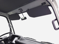 2 tấm che nắng cho tài xế và phụ lái Tiên ích xe tải nhe Isuzu Q - Series